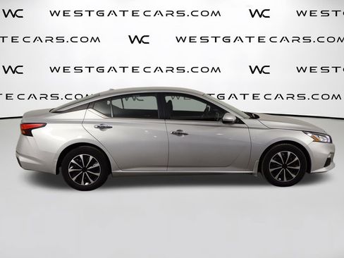 Used 2022 Nissan Altima 2.5 SV FWD image 45
