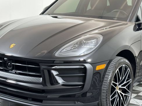 Certified 2024 Porsche Macan AWD/4WD image 13