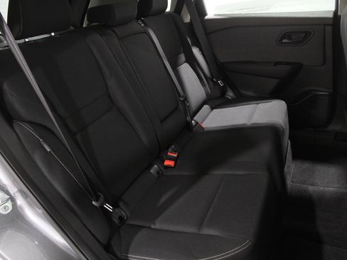 Used 2023 Nissan Rogue S image 17