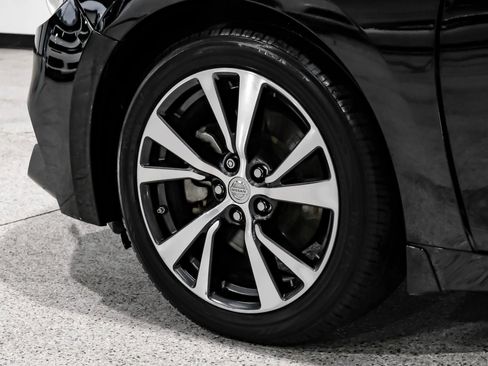 Used 2017 Nissan Maxima Platinum FWD image 72