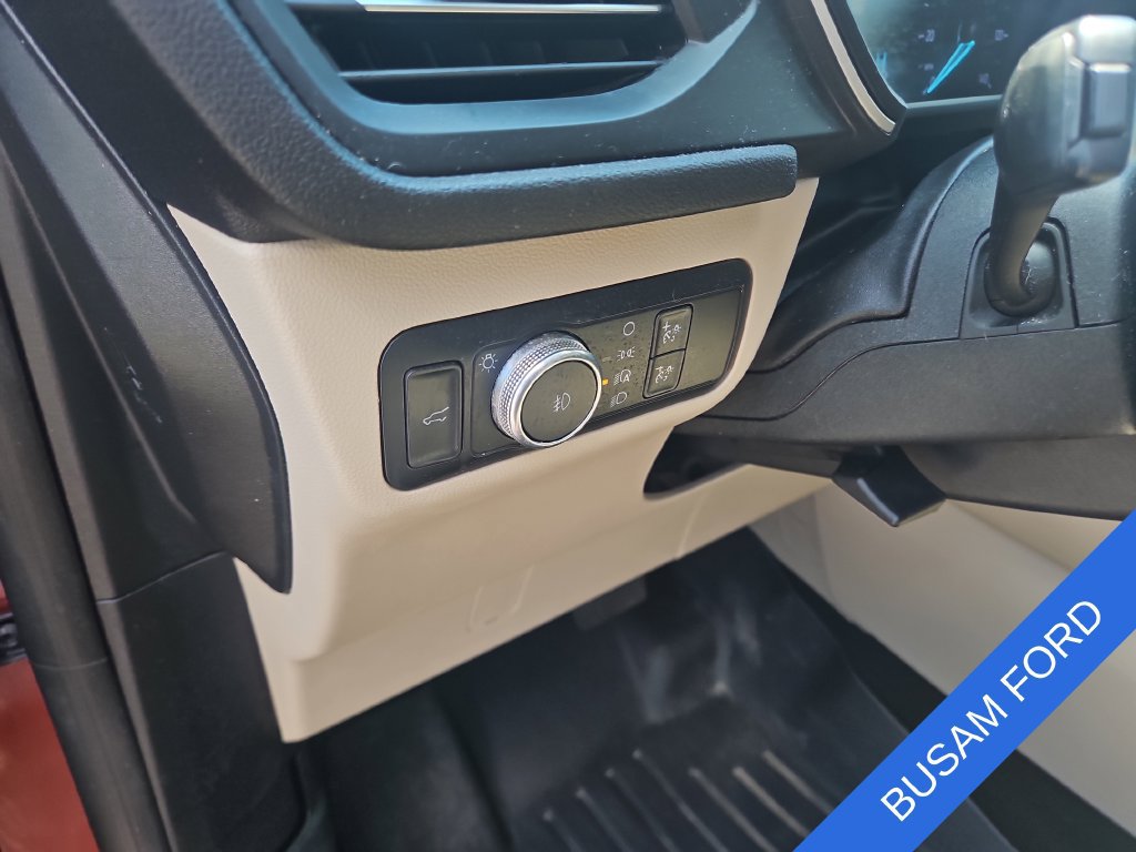 Used 2020 Ford Escape SEL AWD/4WD image 16