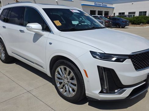 Used 2021 Cadillac XT6 Premium Luxury AWD/4WD image 7