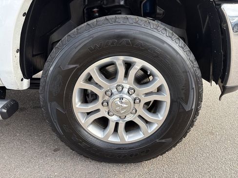 Used 2018 RAM 3500 Laramie image 30