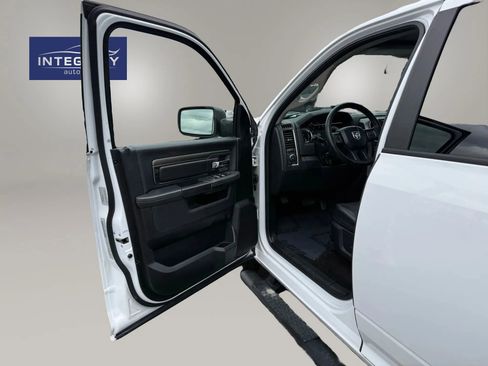 Used 2017 RAM 1500 Sport w/ Convenience Group AWD/4WD image 8