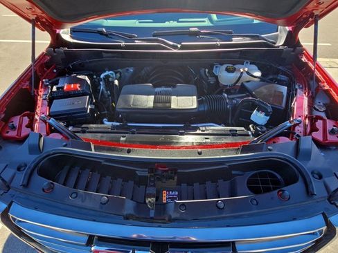 Used 2024 GMC Yukon AT4 w/ AT4 Premium Plus Package image 31