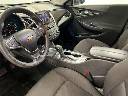 Used 2021 Chevrolet Malibu LT FWD image 17