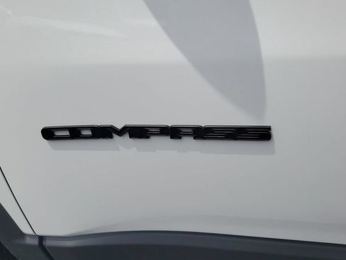 Used 2026 Jeep Compass Latitude AWD/4WD image 8