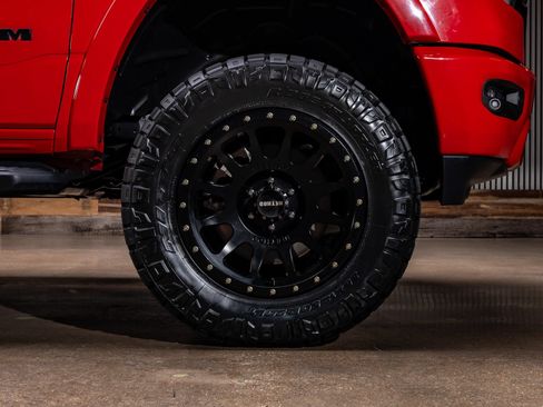 Used 2021 RAM 1500 Laramie AWD/4WD image 11