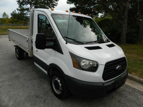 Used 2018 Ford Transit 250 138 image 3