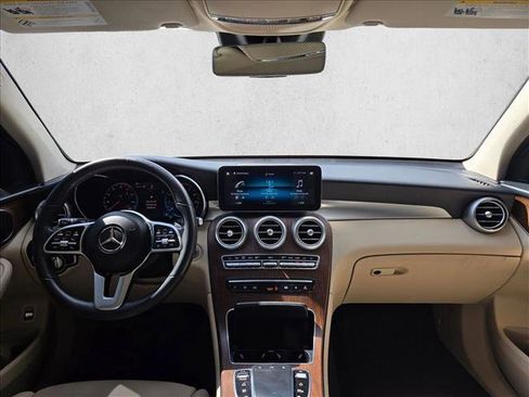 Used 2022 Mercedes-Benz GLC 300 4MATIC image 15