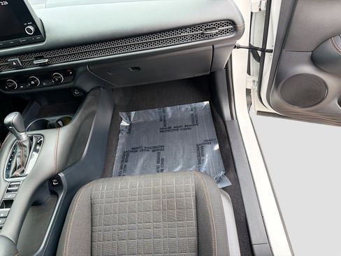 Used 2023 Honda HR-V Sport image 17