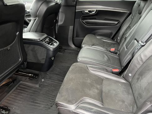 Used 2016 Volvo XC90 T6 R-Design w/ Vision Package image 18