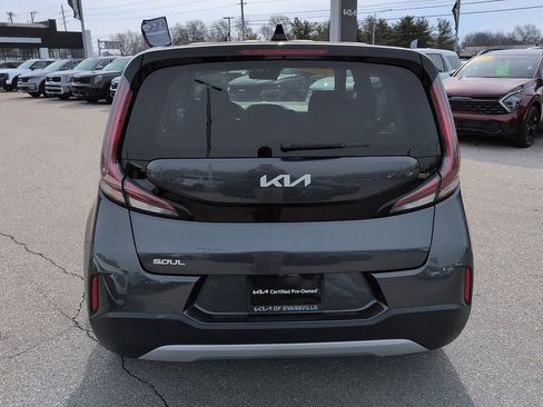 Used 2023 Kia Soul LX w/ LX Technology Package image 6