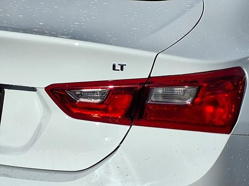 Used 2024 Chevrolet Malibu LT image 23