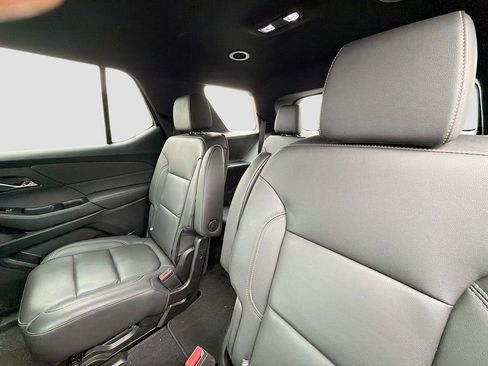 Used 2023 Chevrolet Traverse LT AWD/4WD image 12