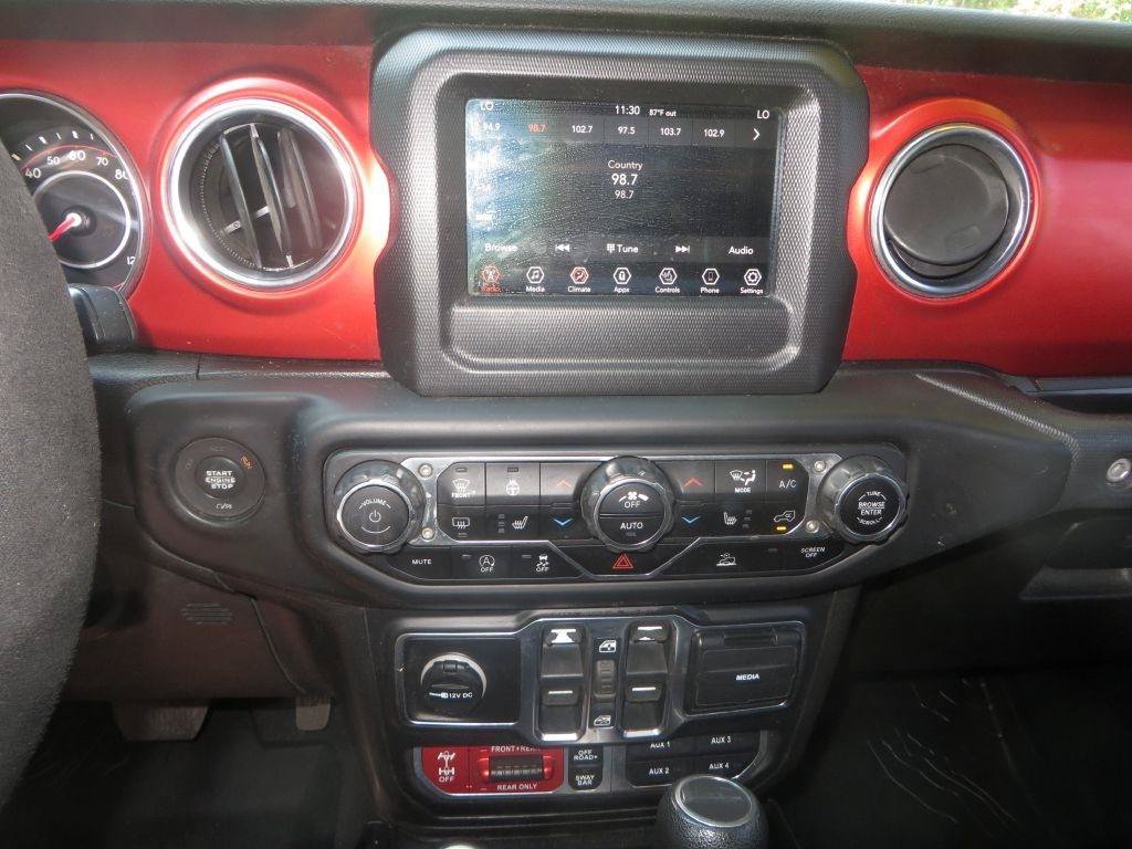 Used 2020 Jeep Gladiator Rubicon w/ Cold Weather Group AWD/4WD image 19