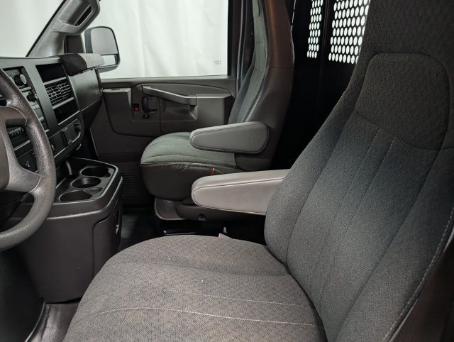 Used 2022 Chevrolet Express 2500 w/ Driver Convenience Package RWD image 10