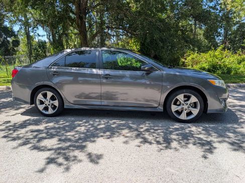 Used 2013 Toyota Camry SE w/ Convenience Pkg FWD image 8