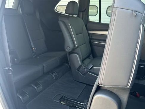 Used 2025 Buick Enclave Preferred image 47