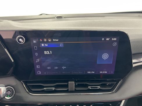 Used 2025 Chevrolet Equinox RS FWD image 12