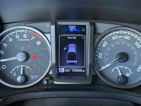 Used 2021 Toyota Tacoma TRD Sport w/ Technology Package image 23