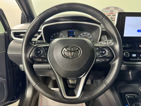 Used 2023 Toyota Corolla SE w/ SE Premium Package image 13