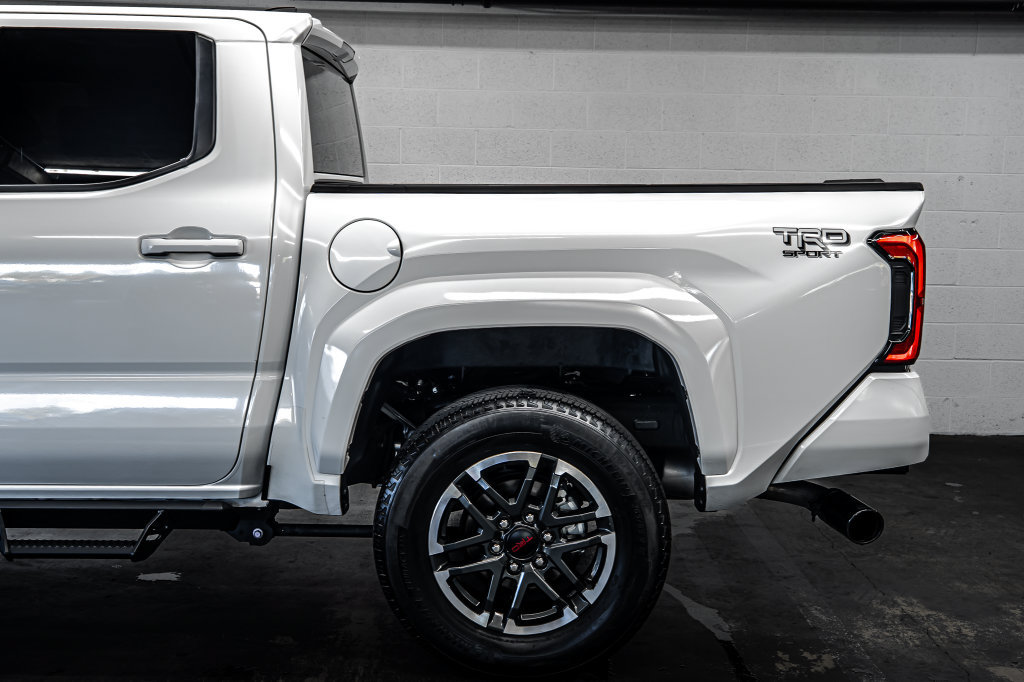 Used 2025 Toyota Tacoma TRD Sport AWD/4WD image 13