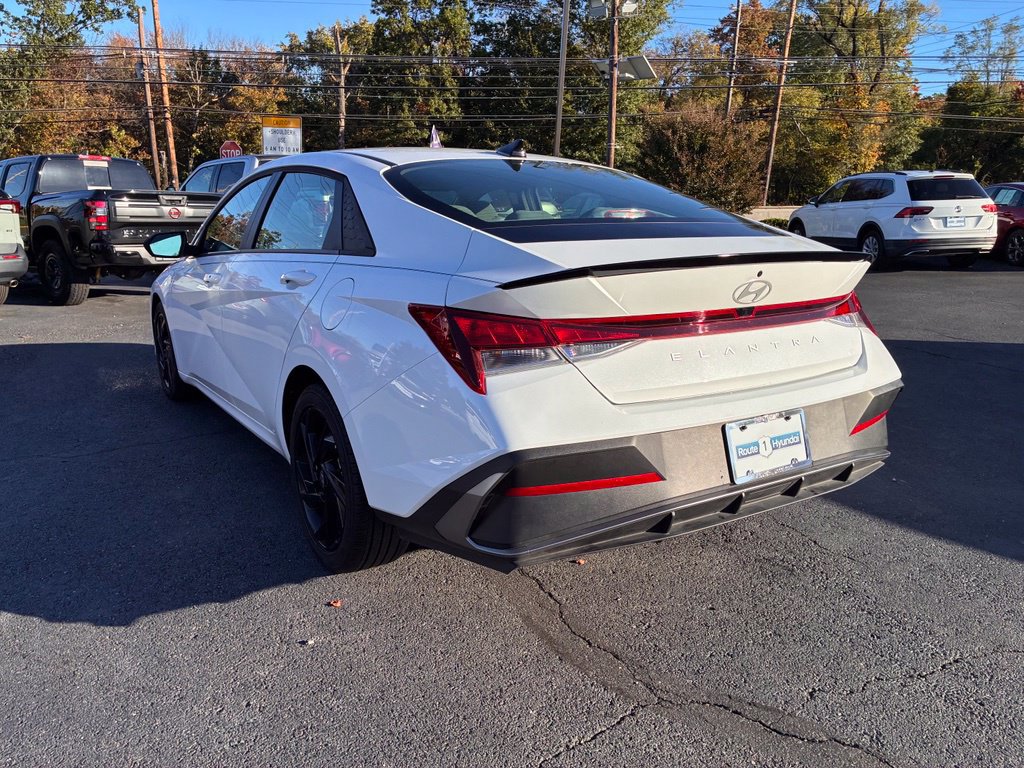 Used 2026 Hyundai Elantra Sport FWD image 5