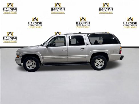 Used 2004 Chevrolet Suburban LT w/ Preferred Equipment Group AWD/4WD image 10