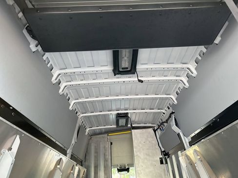 Used 2024 RAM ProMaster 3500 w/ Delivery Van Package FWD image 29