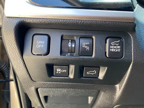 Used 2018 Subaru Forester 2.5i Touring w/ Popular Package #3B AWD/4WD image 23
