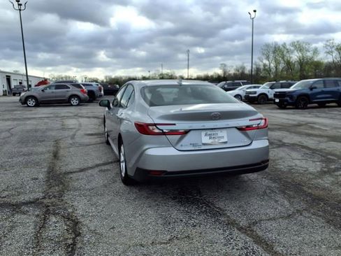Used 2025 Toyota Camry LE FWD image 22