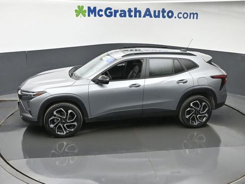 Used 2024 Chevrolet Trax RS w/ Sunroof Package image 23