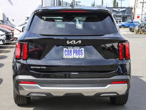 New 2026 Kia Sorento S image 8