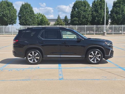 Used 2025 Honda Pilot Elite image 5