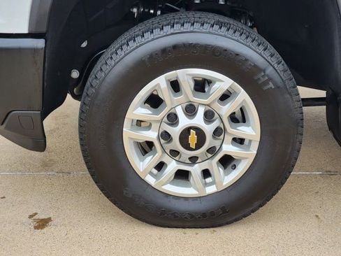 Used 2025 Chevrolet Silverado 2500 W/T image 17