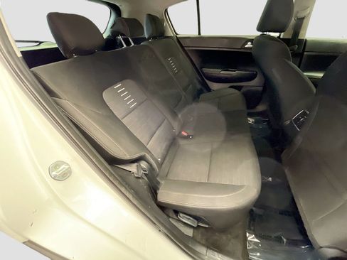 Used 2022 Kia Sportage LX w/ LX FWD Value Edition Package image 17