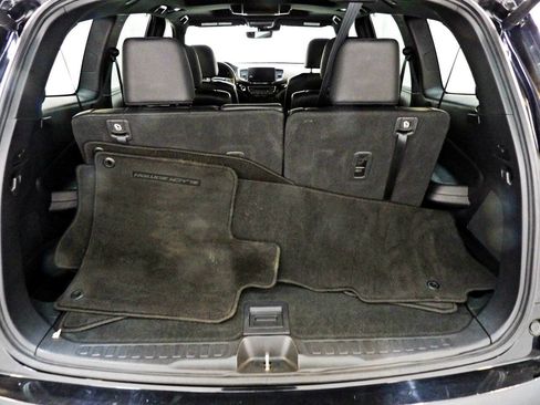 Used 2020 Honda Pilot Black Edition image 14