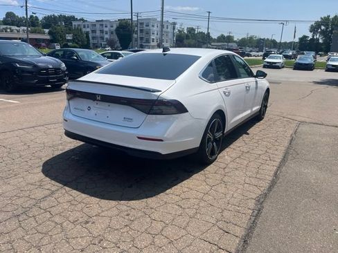 Used 2025 Honda Accord Sport image 13