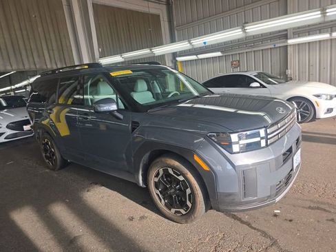 Used 2025 Hyundai Santa Fe SEL image 2