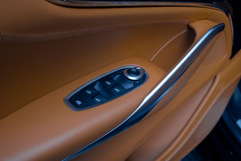 Used 2025 Aston Martin DBX 707 AWD/4WD image 9