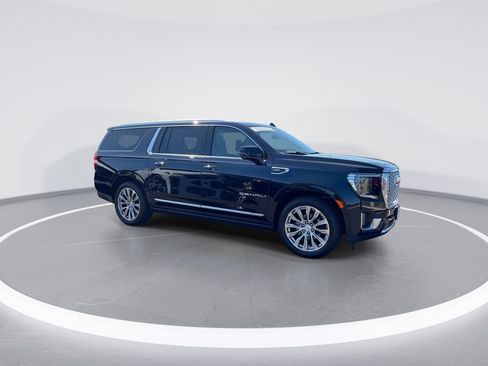 Used 2024 GMC Yukon XL Denali w/ Denali Reserve Package AWD/4WD image 2