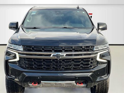 Used 2022 Chevrolet Tahoe Z71 w/ Luxury Package AWD/4WD image 2