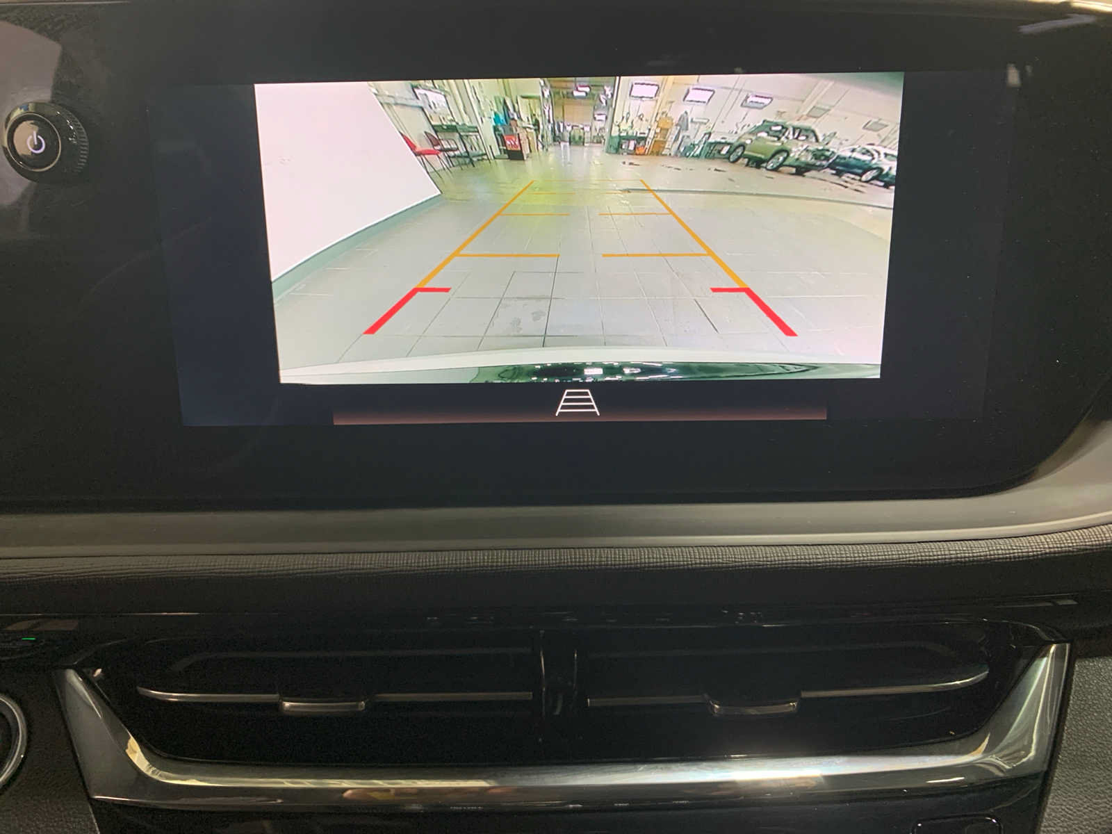 Used 2025 Buick Envista Sport Touring FWD image 6