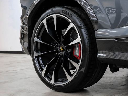 Used 2020 Lamborghini Urus image 62