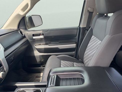 Used 2019 Toyota Tundra SR5 w/ SR5 Upgrade Package image 17