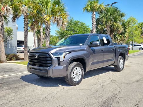 Used 2023 Toyota Tundra SR5 w/ SR5 Premium Package AWD/4WD image 32