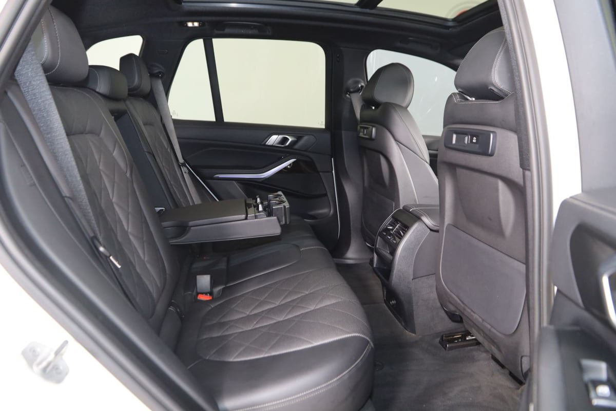 Used 2023 BMW X5 xDrive40i w/ Premium Package AWD/4WD image 13