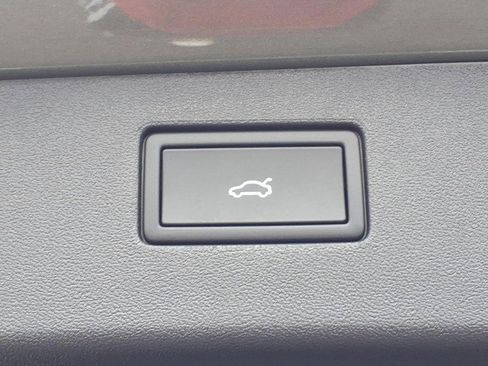 New 2026 Volkswagen Tiguan SE R-Line image 12