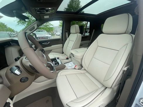 New 2026 GMC Yukon Denali w/ Denali Reserve Package AWD/4WD image 20